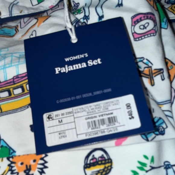 ROLLER RABBIT x target Pajamas adult - BNWT - Picture 3 of 5